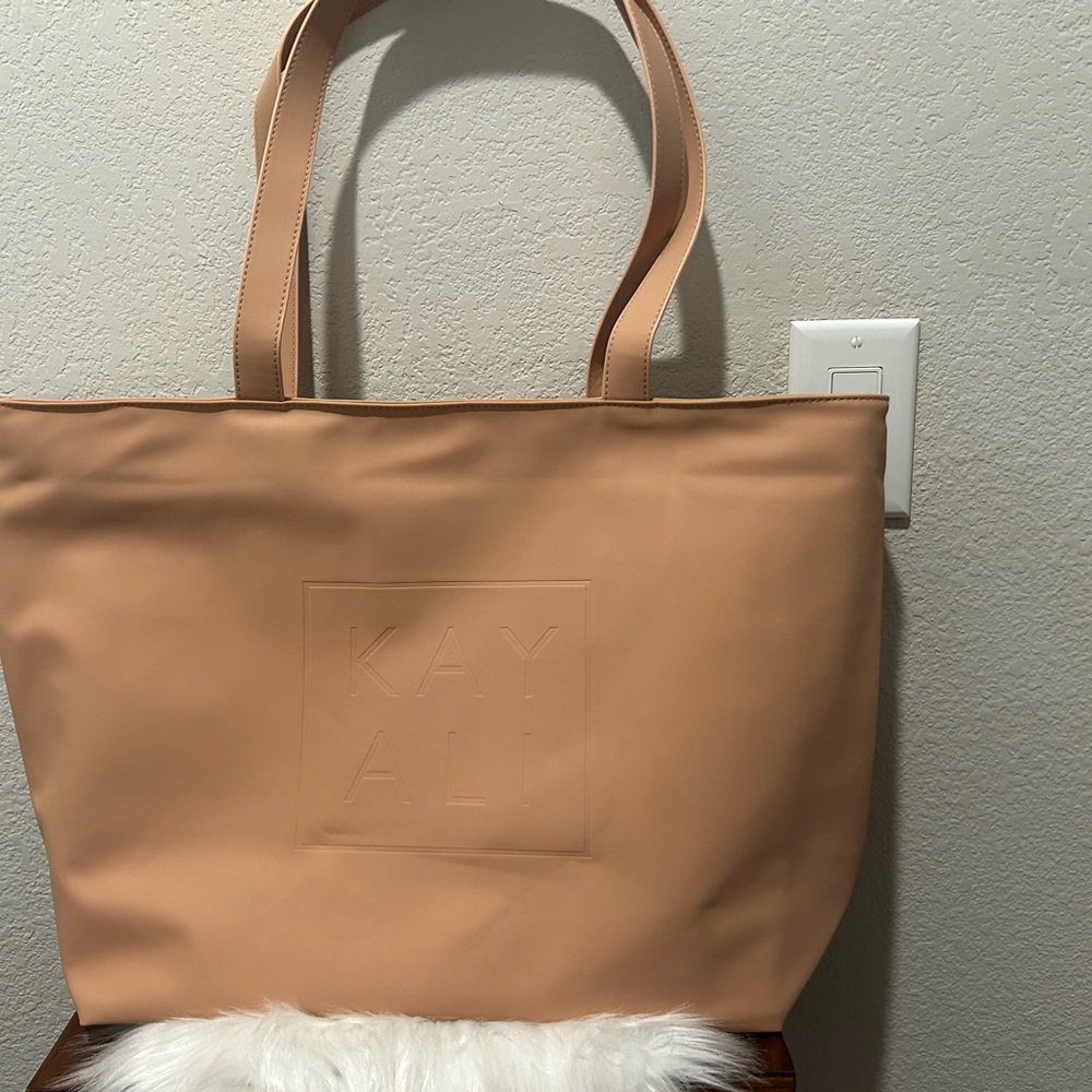 KAYALI Neutral Beige Tote Bag – Everyday Chic